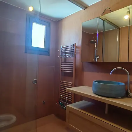 House With Garden In Paleomonastiro Trikalon 펜션 *